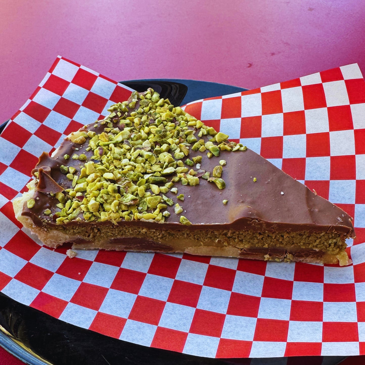 Tarte Chocolat Dubai – Kunafe croustillant, pistache et chocolat au lait